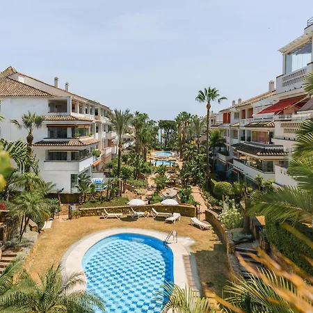 Beachfront Golden Mile Puento Sea View Wifi マルベーリャ