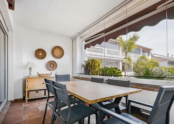Beachfront Golden Mile Puento Sea View Wifi マルベーリャ