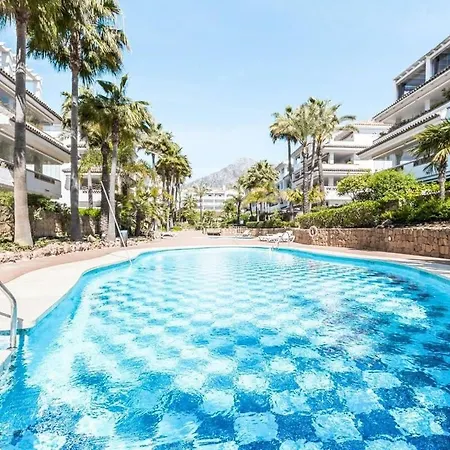 Beachfront Golden Mile Puento Sea View Wifi Daire Marbella