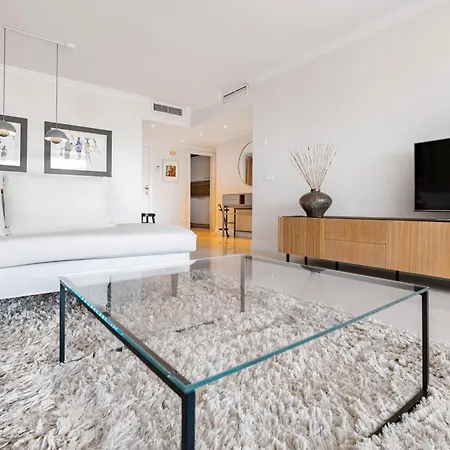 Beachfront Golden Mile Puento Sea View Wifi Apartment
