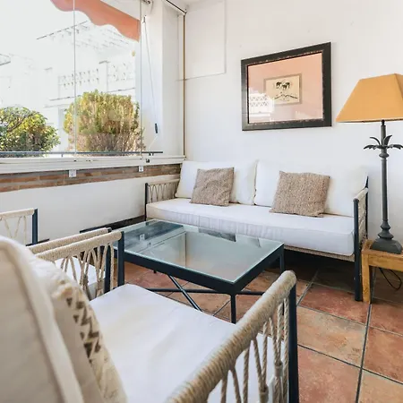 Beachfront Golden Mile Puento Sea View Wifi Apartment Marbella