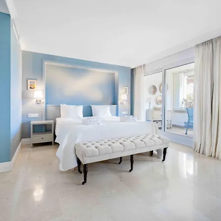 Beachfront Golden Mile Puento Sea View Wifi * Marbella