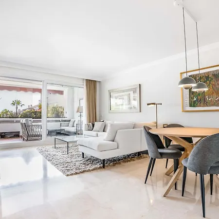 Beachfront Golden Mile Puento Sea View Wifi