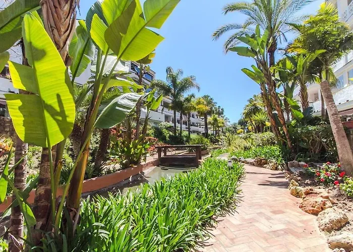 Beachfront Golden Mile Puento Sea View Wifi Daire Marbella