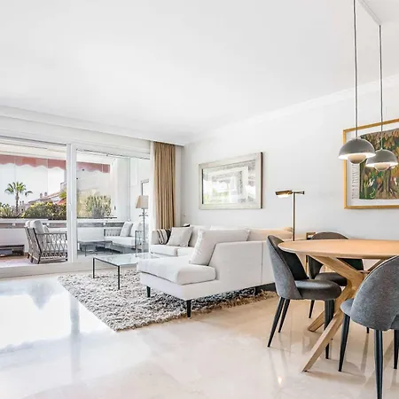 Beachfront Golden Mile Puento Sea View Wifi Apartment Marbella